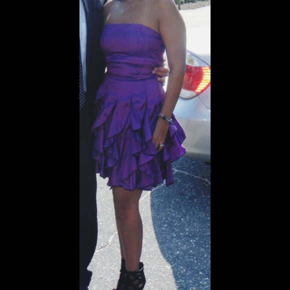 Dress - Picture 2 of 2